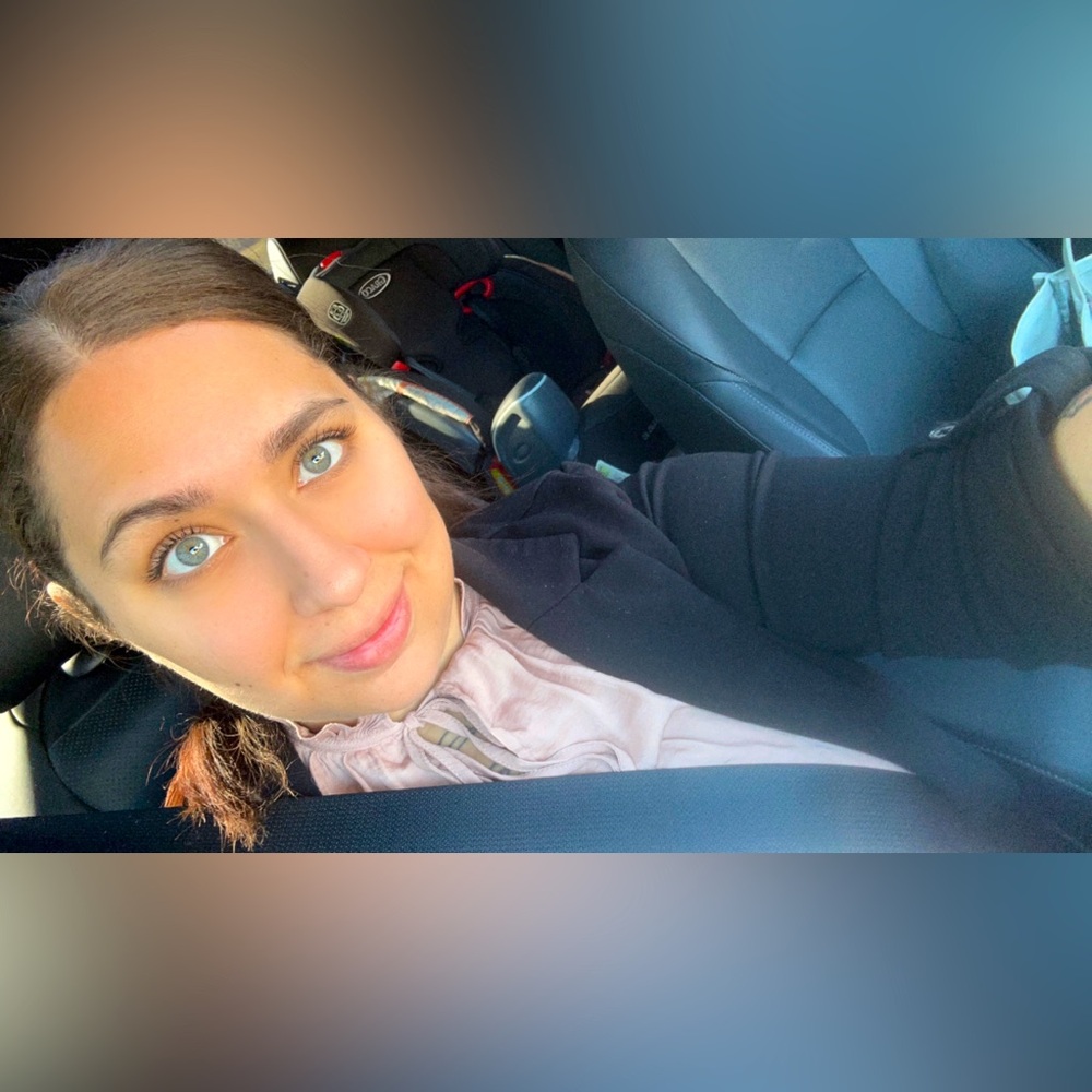 Meet your Posher, Crystal